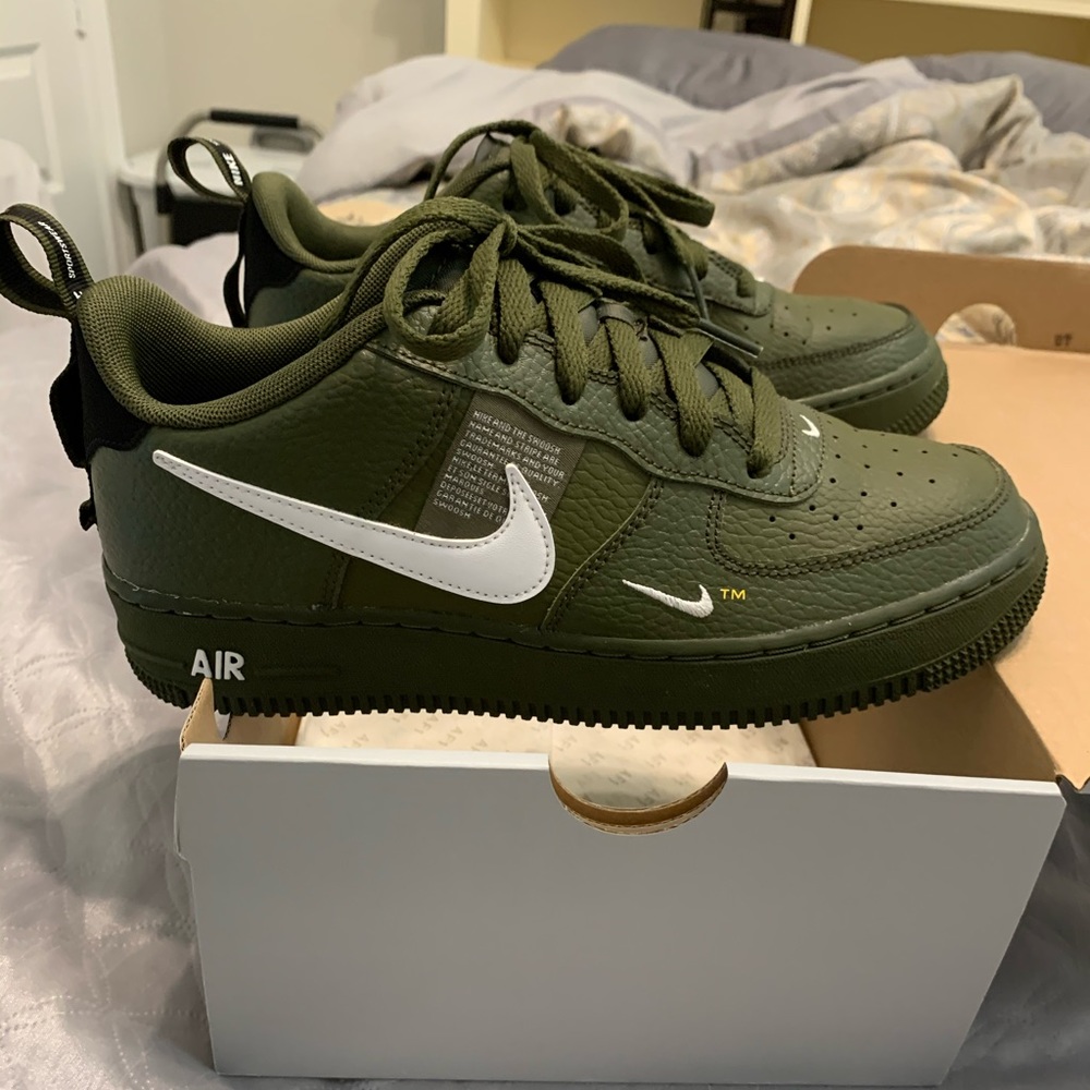 Nike Air Force 1 LV8